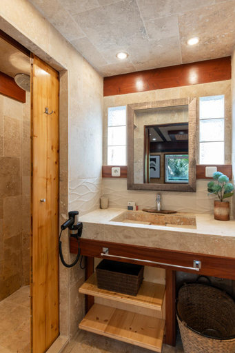 Bathroom, Toison D'or, Var
