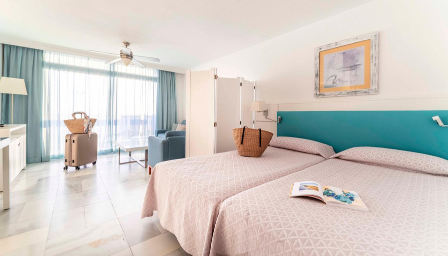 Bedroom, Palm Beach Club Apartment, Santa Cruz de Tenerife