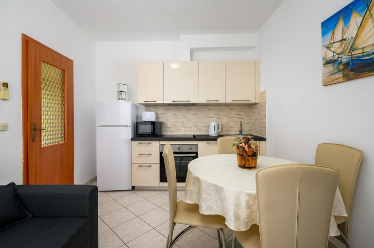 Facilities 2, Studio in Drenje Near Beaches & Heated Pool, Raša