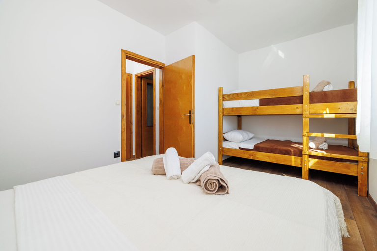 Bedroom 4, Apartments Iva, Crikvenica