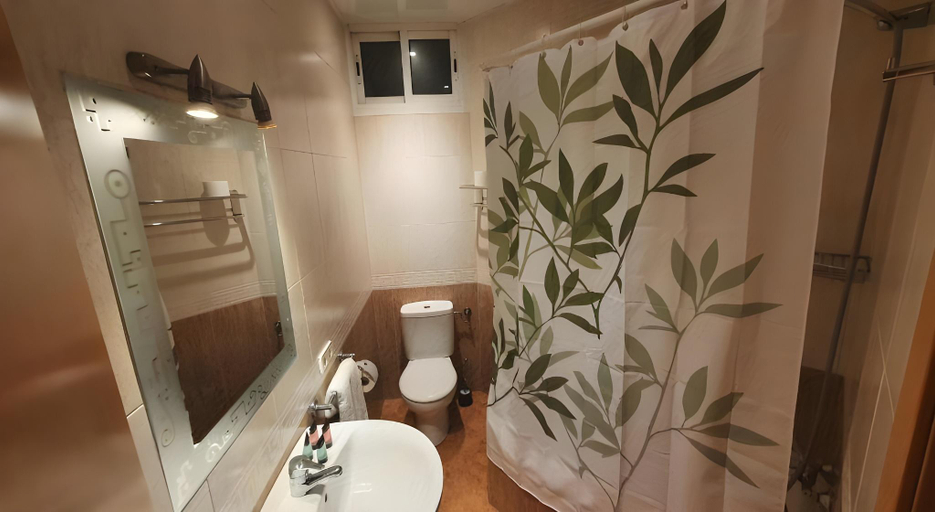 Bathroom 4, Hostal Rio de Castro, Barcelona