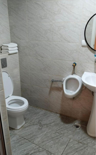 Bathroom 5, Ganja Hostel, Xanlar