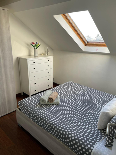 Bedroom 2, Central Brussel - steps Grand Place - local vibrant neighbourhood, Bruxelles
