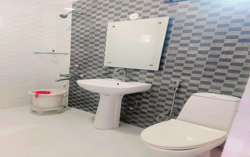 Bathroom 4, The Corbett View Resort, Nainital