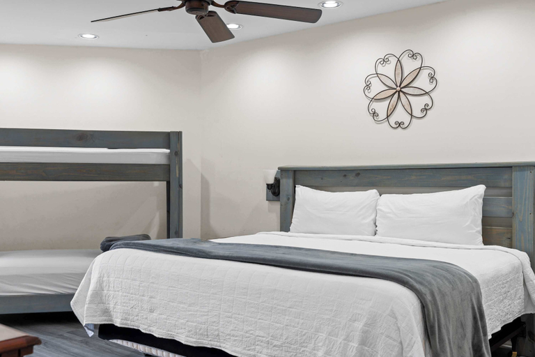 Bedroom 2, The Cozy Retreat Stay for 10!, Taney