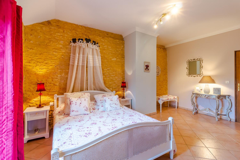 Bedroom 2, La Noyeraie - Chambre d'hotes, Dordogne