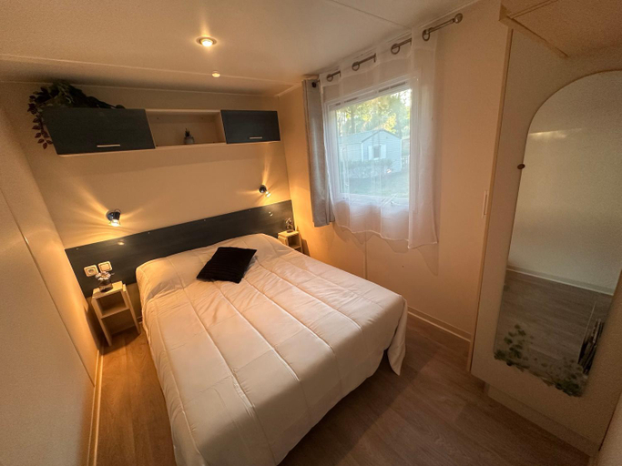 Bedroom 2, MH-MAUFAY -- Mobil'home au Coeur de la Vendee, Vendée