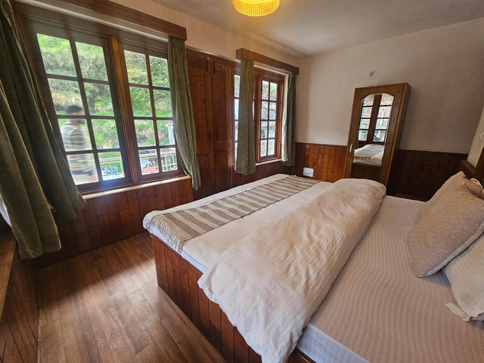 Others 5, Drifters Cafe, Bar & Inn by The Hidden Tribe 2, Kullu