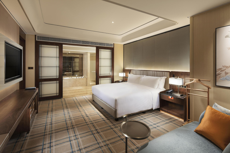 Bedroom 3, Hilton Fuzhou, Fuzhou