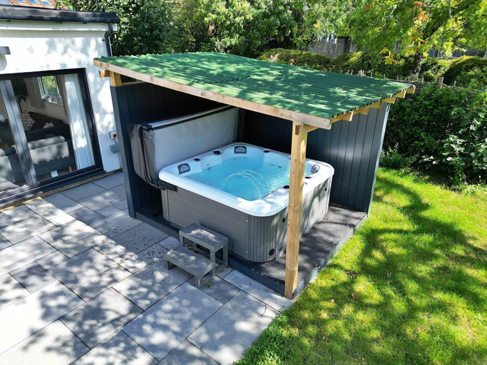 Garden 2, Cottage Near Dartmoor With Hot Tub, Devon