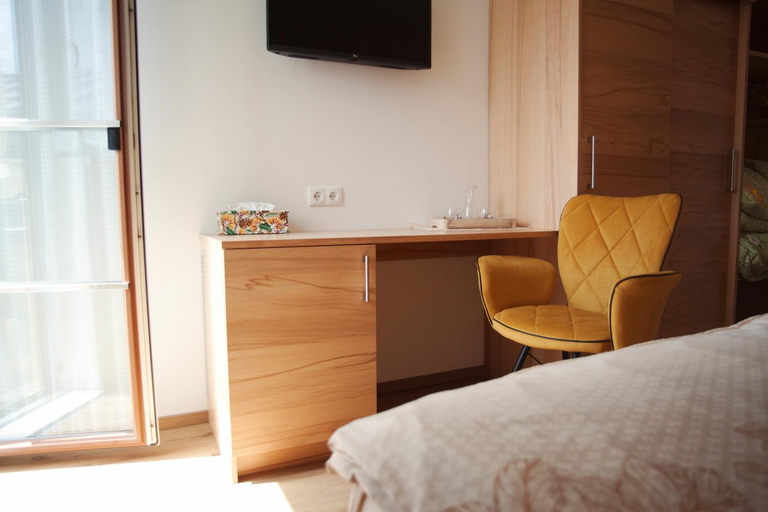 Bedroom 2, Gastehaus & Weingut Johannes Strudler, Neusiedl am See