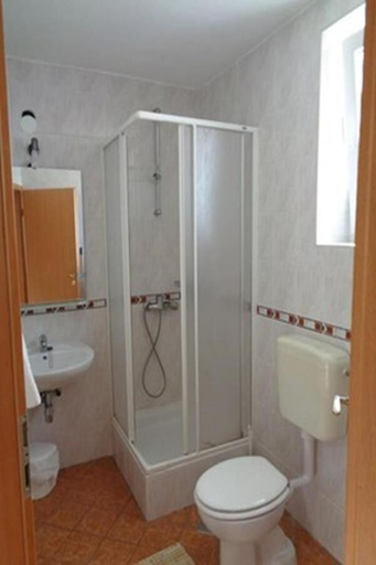 Bathroom 2, Apartments Vlado, Njivice