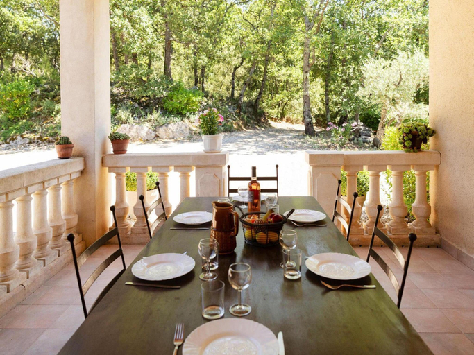 Food & Drinks, Menerbes Home with Private Pool, Vaucluse