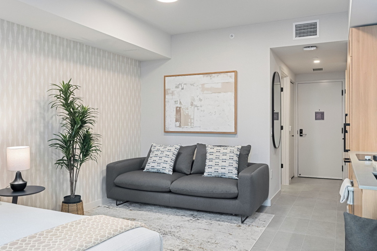 Room 3, 501 First - Steps from Bayside, Miami-Dade