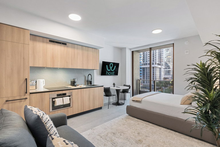 Room 2, 501 First - Steps from Bayside, Miami-Dade