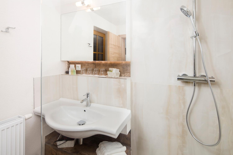 Bathroom 2, Rozpravkova dedinka, Dolný Kubín