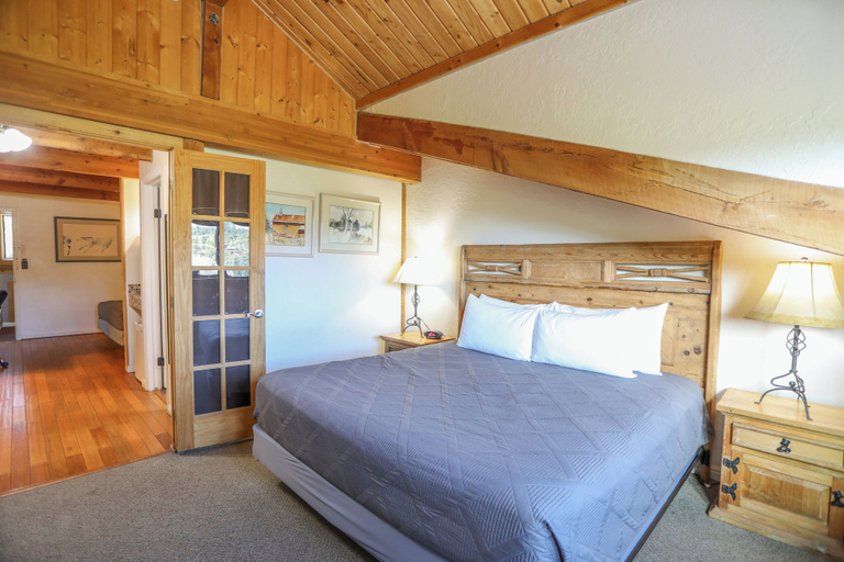 Bedroom 2, The Boulder Creek Lodge, Boulder