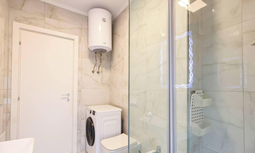 Room 2, Sanpietro Vacation Apartment 048, Durrësit