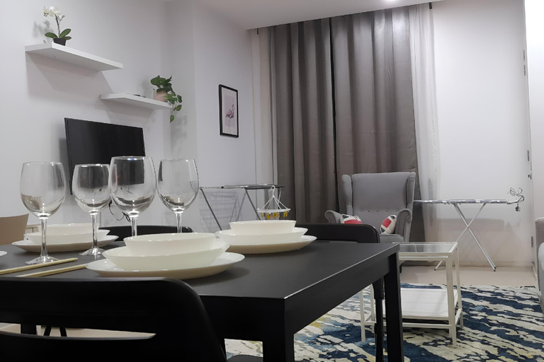 Others 2, Kuala Lumpur Mont Kiara Arcoris SOHO 5 Pax, Walk to Mall, Pool, WIFI, Kuala Lumpur
