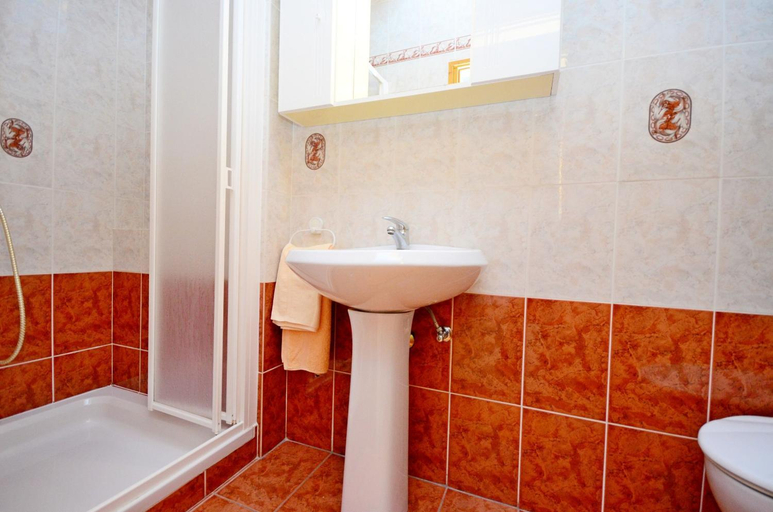Bathroom 4, Apartments Biserka, Rovinj