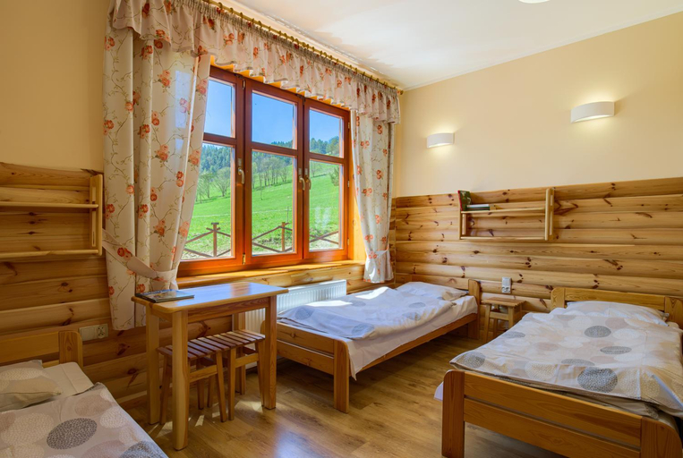Bedroom 2, Schronisko PTTK Trzy Korony, Nowy Targ