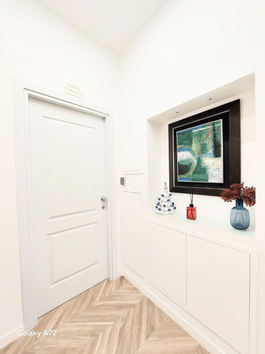 Others 5, Ideal Suite 41, Salerno