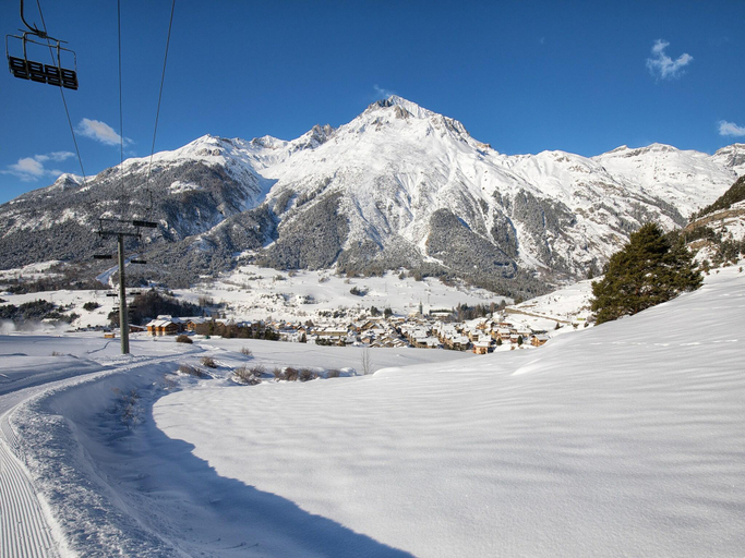 5, Apartment with parking for 5 people, Savoie