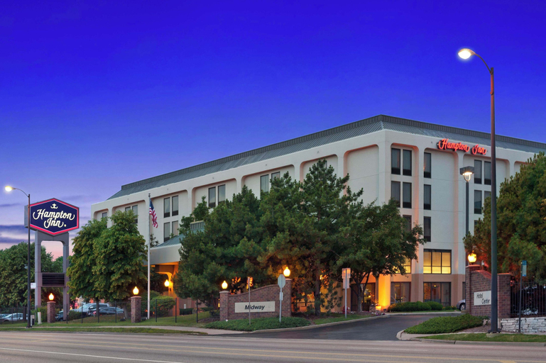 Exterior & Views 2, Hampton Inn by Hilton Chicago-Midway Airport, Cook