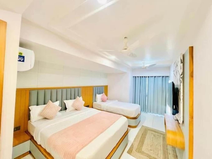 Room 4, Hotel Shivaalay, Ahmadabad