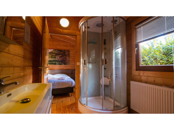 3, Lodge in Markelo with Sauna and Pool Nearby, Hof van Twente
