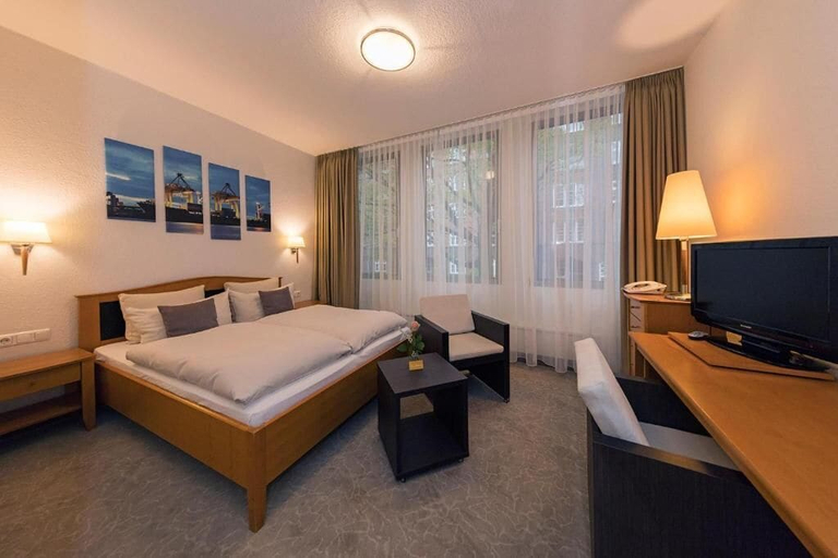 Bedroom 2, Hotel Cristobal, Hamburg