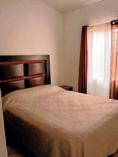 Room 3, Casa a una cuadra de la playa, Ensenada