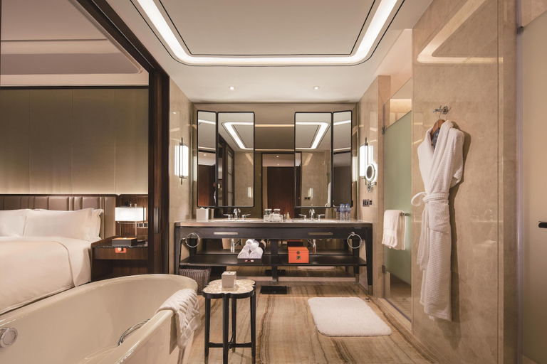 Bathroom 5, Hilton Fuzhou, Fuzhou