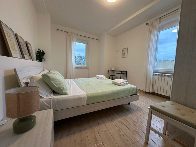 Bedroom 3, Bed&BikeItalia Anguillara Sabazia II Sogno del Lago, Rome