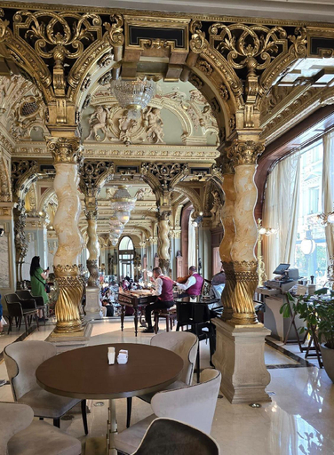 Food & Drinks 4, Budapest city center, Budapesti