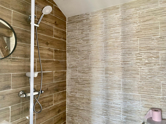 Bathroom 5, Chambres d'hotes - La correziene, Corrèze