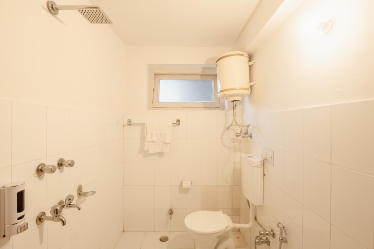 Bathroom 3, Drifters Cafe, Bar & Inn by The Hidden Tribe 2, Kullu