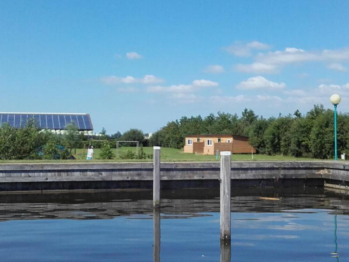 5, Cabin by Hegermeer with Boat Rentals, Wymbritseradiel