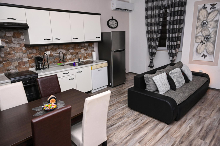 Others 5, Apartments Maletic, Pula