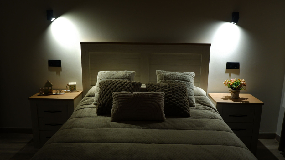 Room 3, Las Casucas de Somavía, Cantabria