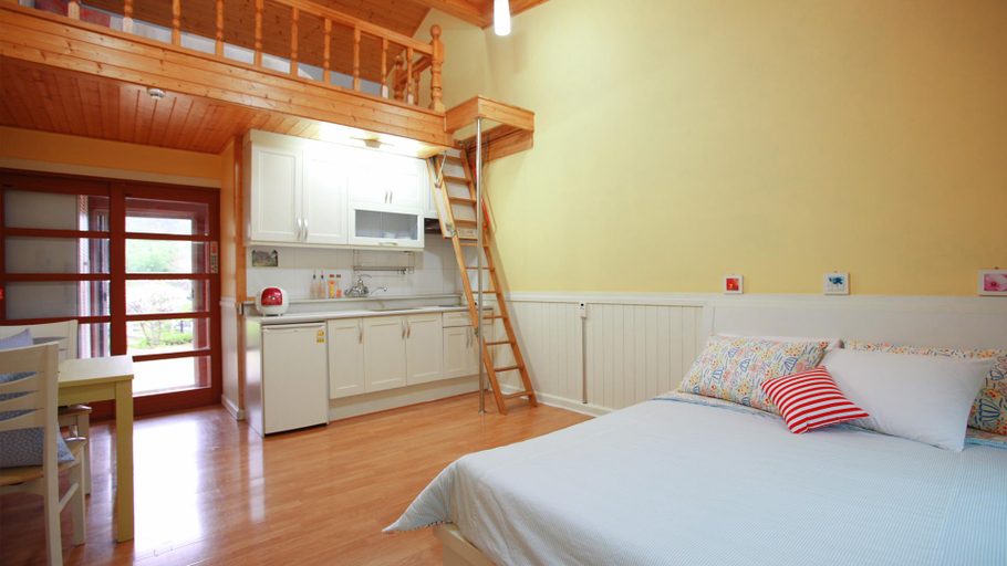 Bedroom 2, Pyeongchang Eoullim Pension, Pyeongchang