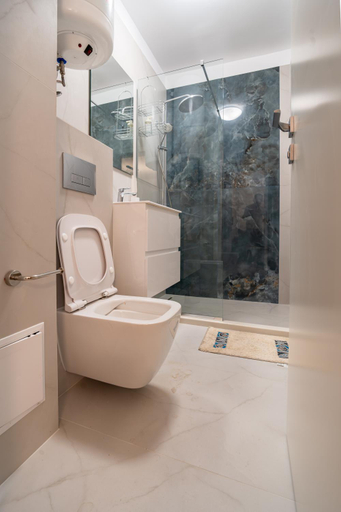 Bathroom 3, Didi's Central Designer Apartments, Stolichna