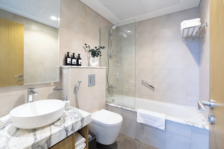 Bathroom 4, Luxury 2BR Skyline Retreat - Aykon City, Dubai