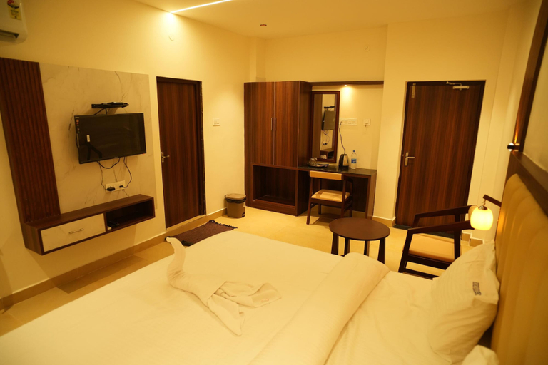 Room 5, Rudriya Residency, Ramanathapuram
