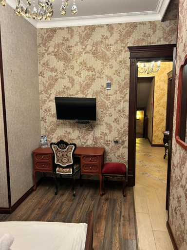 Bedroom 2, Royal Historical Boutique Hotel, Baku