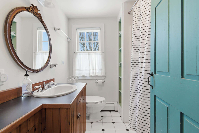 Bathroom 4, Spacious Farmhouse Near the Beach Circa 1860, York