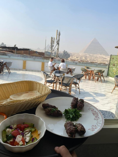 Food & Drinks 5, Basha Pyramids INN, Unorganized in Al Jizah