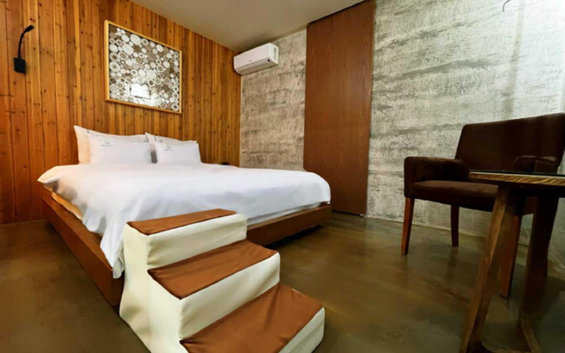 Bedroom 4, Jeonju Uadong Hotel Neue, Jeonju