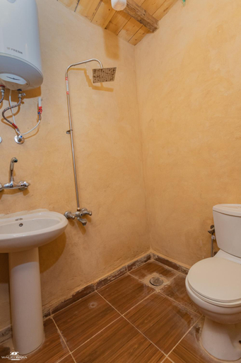 Bathroom 5, Gagal House, Siwa