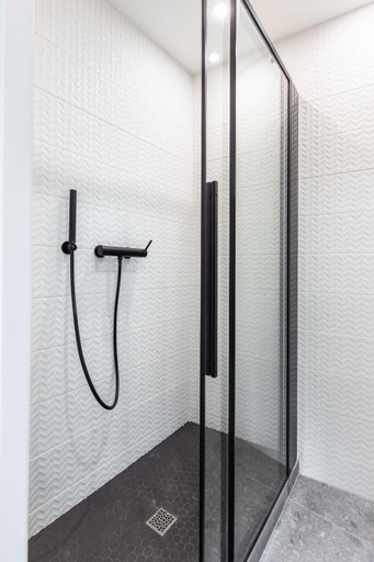 Shower, Charming studio - 2P - Beaugrenelle  Tour Eiffel, Paris